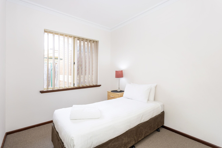 Bedroom 2, Victoria Park Villa 2, Perth