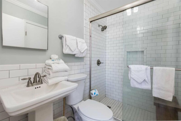 Bathroom 5, Sweet Alabama, Baldwin