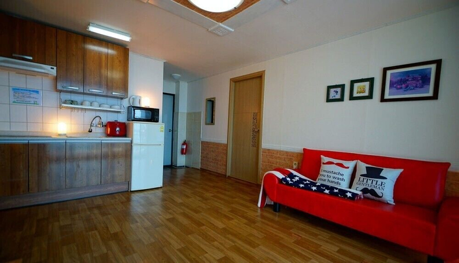 Public Area, Sea sight pension, Buan