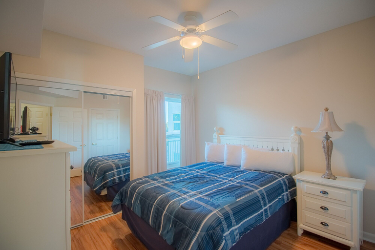 Bedroom 3, Legacy I 406, Harrison