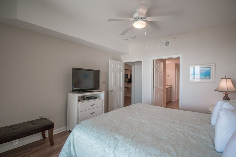 Bedroom 4, Legacy I 406, Harrison