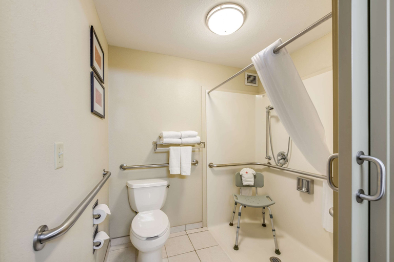 Bathroom 15