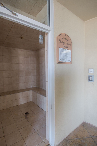 Bathroom 4, Sienna 702, Harrison