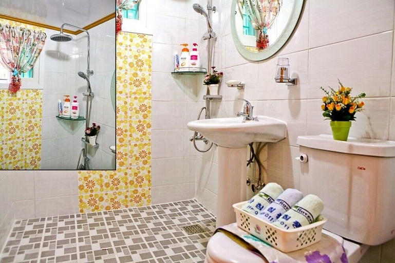 Bathroom, Morning View Pension, Gapyeong