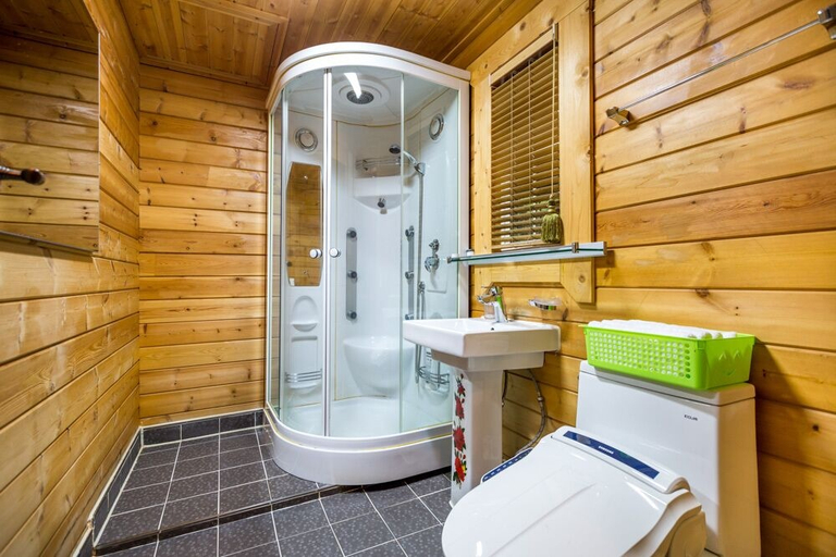 Bathroom 5, Hurb Sol Pension, Pyeongchang