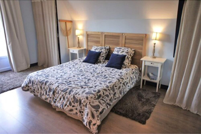 Bedroom 3, Bed & Breakfast Crosne Plazza & Spa, Essonne