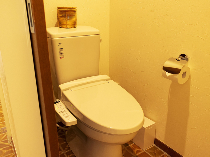 Bathroom 27