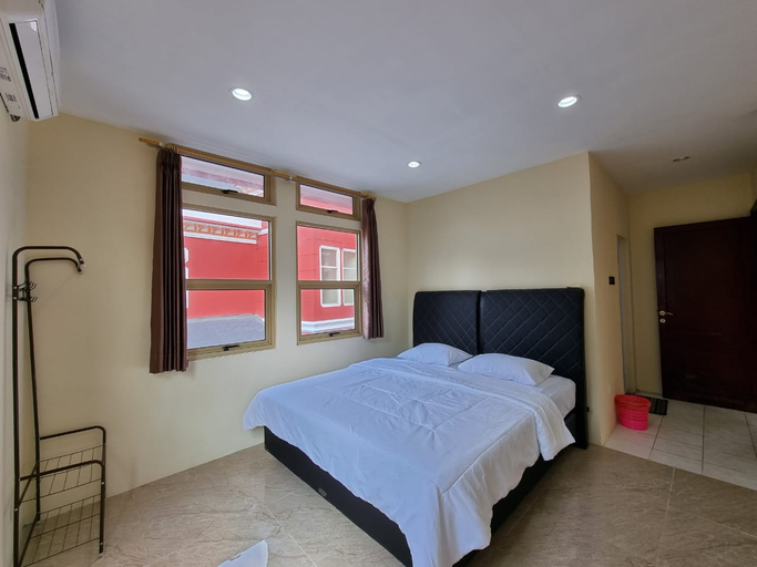 Bedroom 3, Villa Kota Bunga CC2-24 with Swimming and Jacuzzi Pool Puncak by Nimmala, Bogor