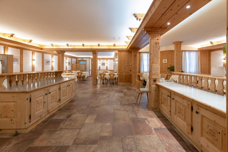 Public Area 4, Hotel Post, Maloja