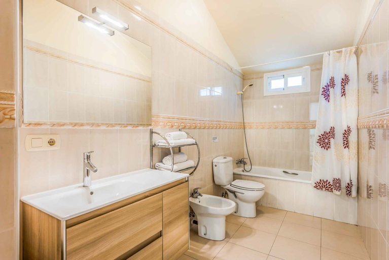 Bathroom 3, Villa Alcahuey, Málaga