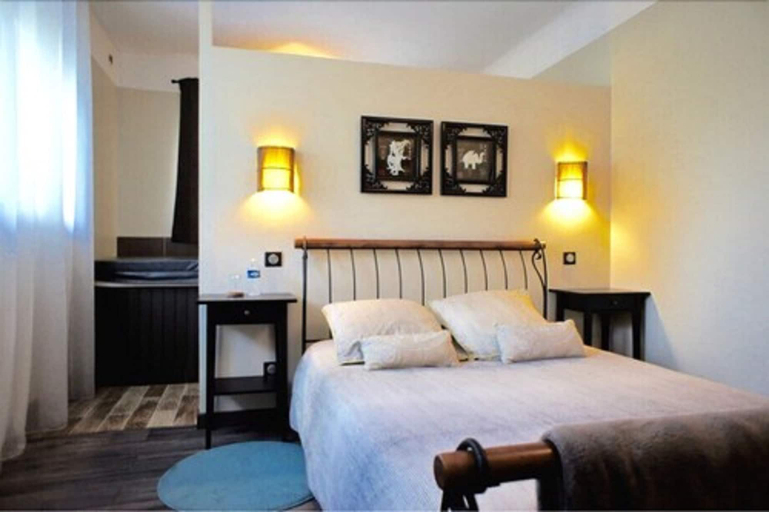 Bedroom 2, Bed & Breakfast Crosne Plazza & Spa, Essonne