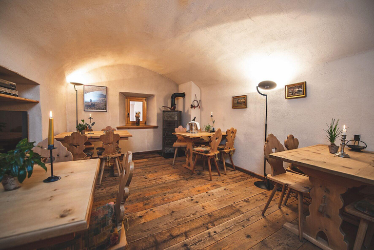 Public Area 3, Hotel Post, Maloja