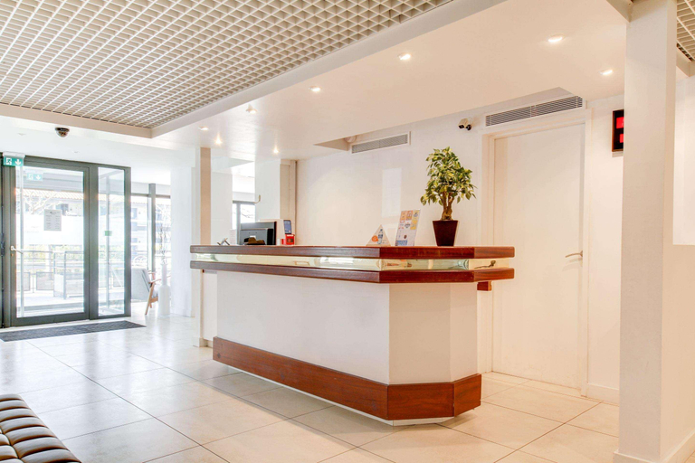 Public Area, Brit Hotel Porte d’Espagne, Pyrénées-Orientales
