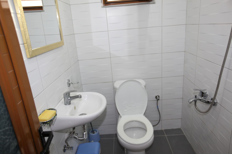 Bathroom 3, Mirror Beach Ksamil - Vila Zervo, Sarandës