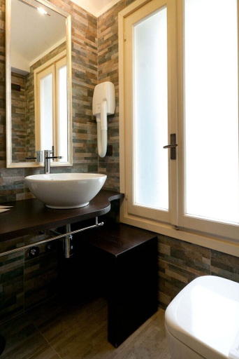 Bathroom 5, Centrale Venice Apartments, Venezia