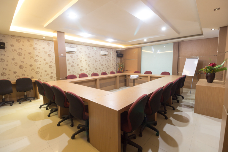 Business Facilities 5, Hotel Sukajadi by Holie, Pekanbaru