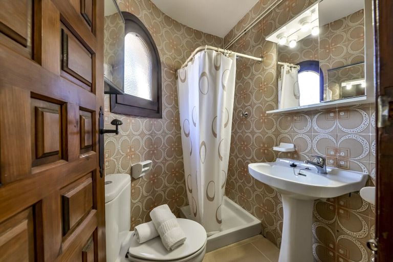 Bathroom 5, Flores, Alicante