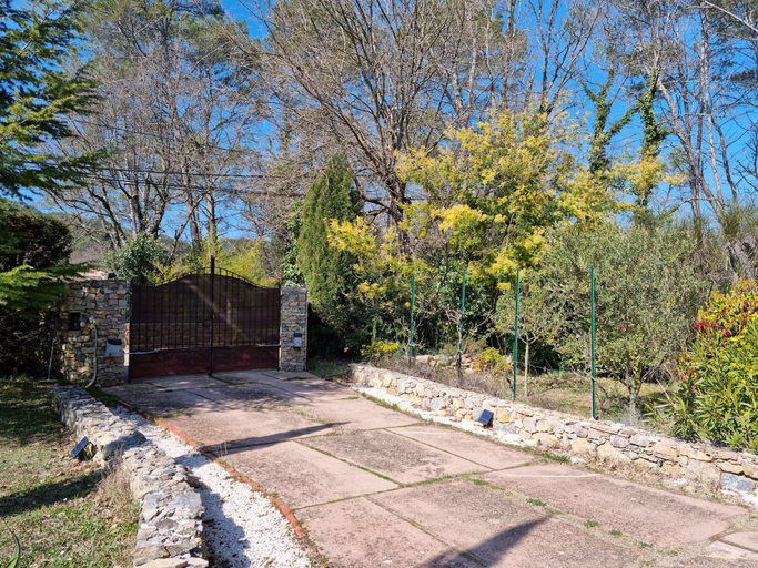 Others 5, L'EDEN PROVENCAL, Var