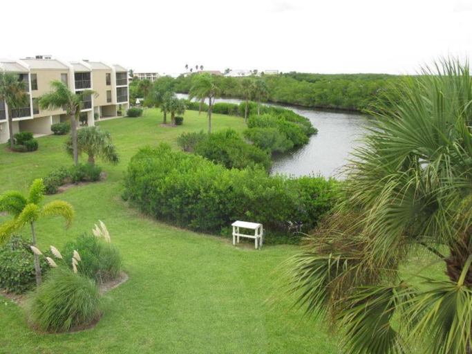 Public Area 1, Bay Village by Distinctive Beach Rentals, Lee