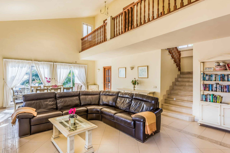 Public Area, Villa Alcahuey, Málaga