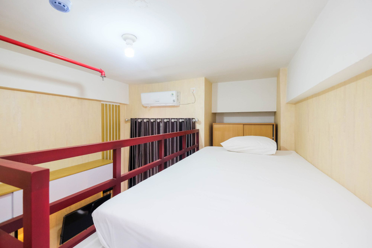 Bedroom 2, Fully Furnished Studio with Comfortable Design Dave Apartment By Travelio, Depok