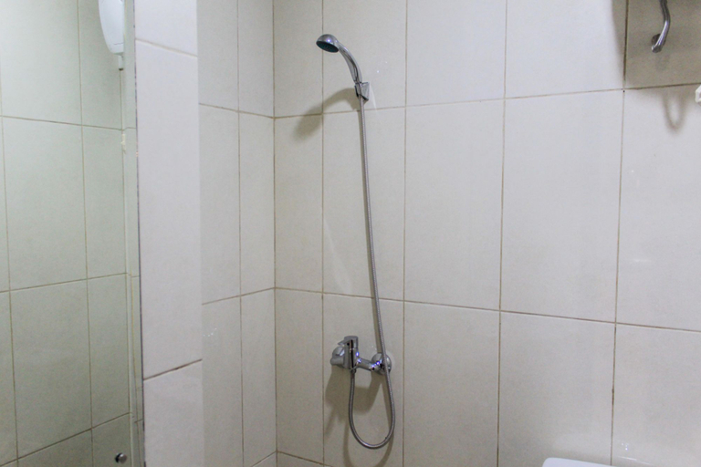 Bathroom 5, Cozy 1BR at Asatti Apartment By Travelio, Tangerang Selatan