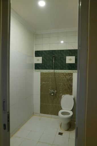 Bathroom 4, Katalia Tomang, West Jakarta