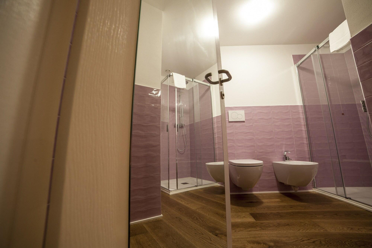Bathroom 5, La Posa degli Agri, Padua