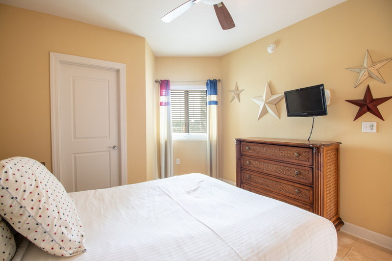 Bedroom 5, Sea Breeze 610 Deluxe, Harrison