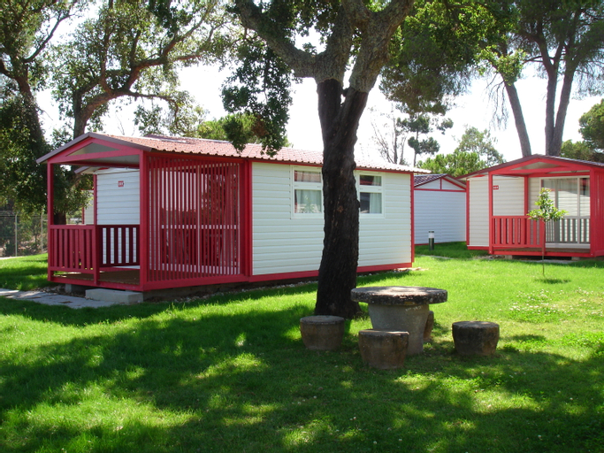 Exterior & Views 6