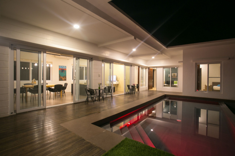Public Area 5, One Hagdan Villas, Malay