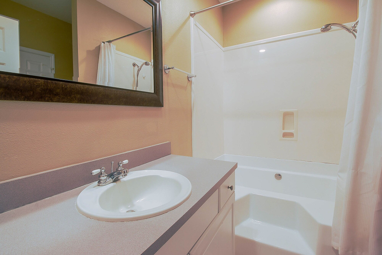Bathroom 2, Legacy Villa 2004, Harrison