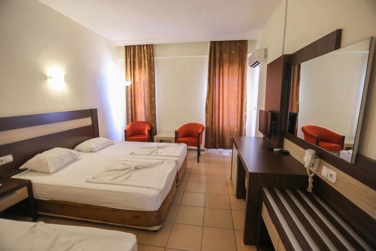 Bedroom 3, Banana Beach Hotel, Alanya