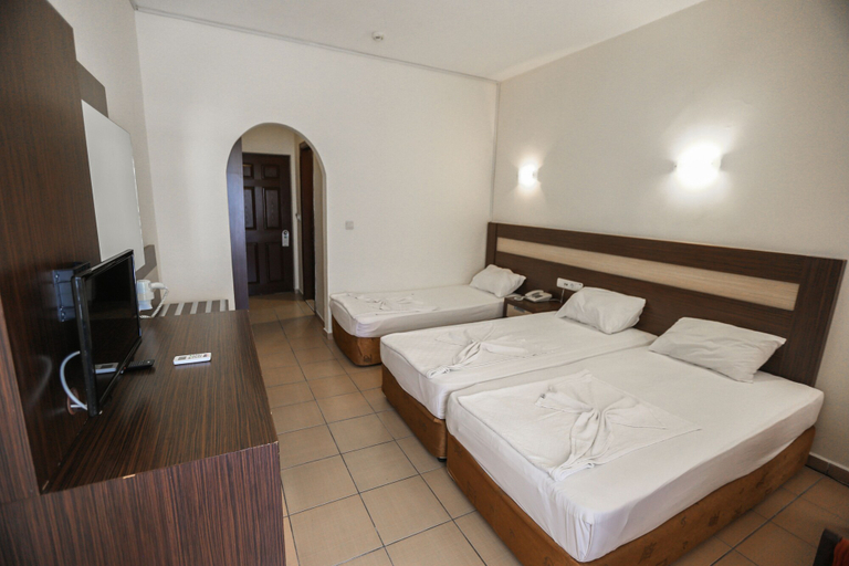 Bedroom 4, Banana Beach Hotel, Alanya
