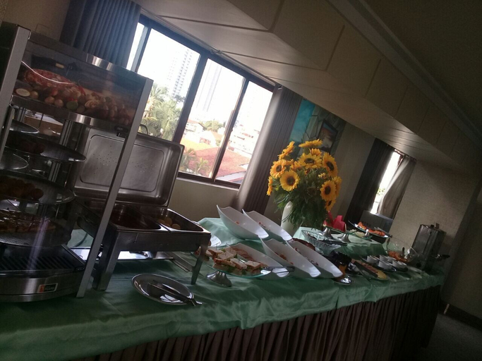 Food & Drinks 5, Athenas Plaza Hotel, Goiania