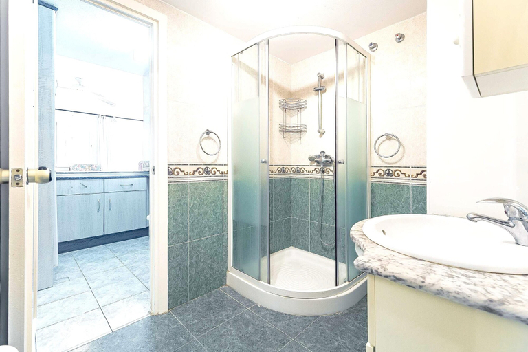 Bathroom 4, Sea View Apartment in Benalmadena, Shared Pool, Málaga