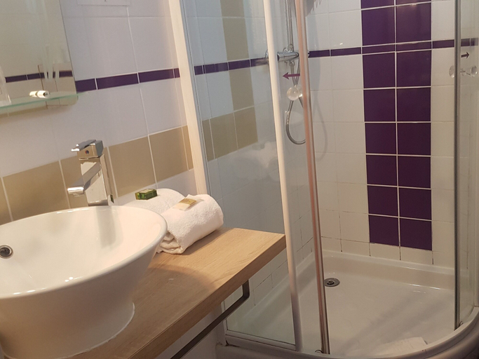 Bathroom 5, Hôtel Restaurant Maison Pléville, Manche