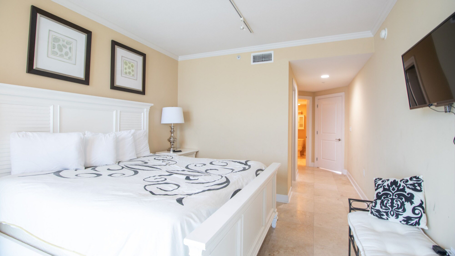 Bedroom 4, Sea Breeze 610 Deluxe, Harrison