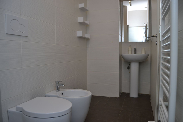 Bathroom 4