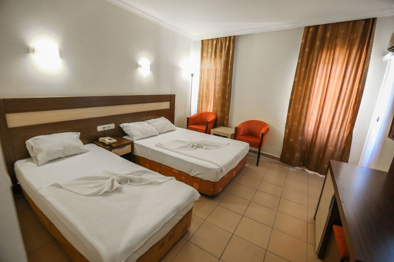 Bedroom 5, Banana Beach Hotel, Alanya