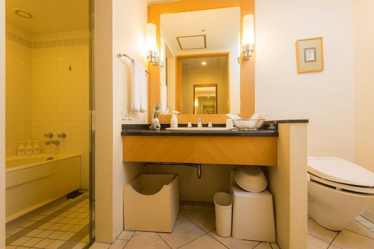 Bathroom 20