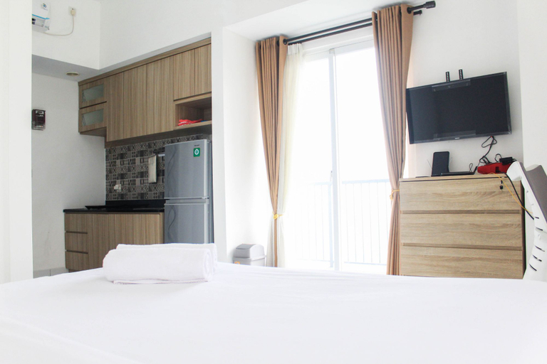 Bedroom 3, New and Luxury Studio at Casa De Parco Apartment By Travelio, Tangerang
