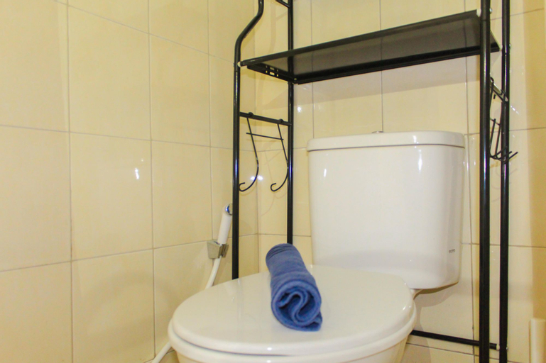 Bedroom 4, Cozy Living Studio Room at Urbantown Serpong Apartment By Travelio, South Tangerang