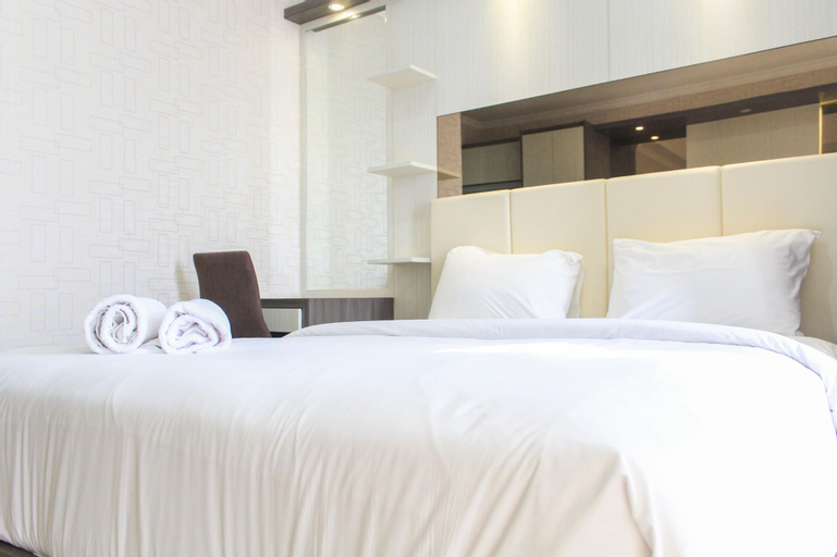 Bedroom 1, Nice and Fancy Studio Room at Menteng Park Apartment By Travelio, Central Jakarta
