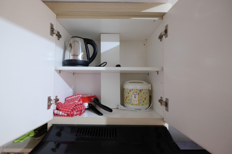 Others 3, Warm and Cozy Studio Apartment at Margonda Residence 5 By Travelio, Depok