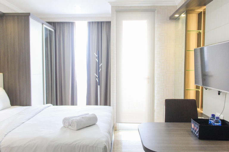 Bedroom 5, Nice and Fancy Studio Room at Menteng Park Apartment By Travelio, Central Jakarta