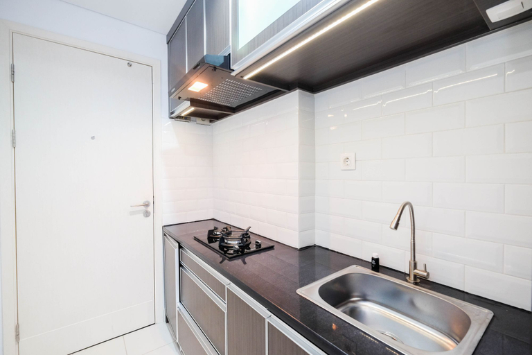 Others 4, Modern and Comfy Studio Apartment at Patraland Urbano By Travelio, Bekasi