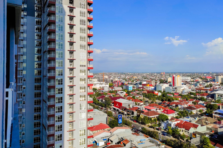 Exterior & Views, Comfortable Studio Room at Vida View Makassar Apartment By Travelio, Makassar