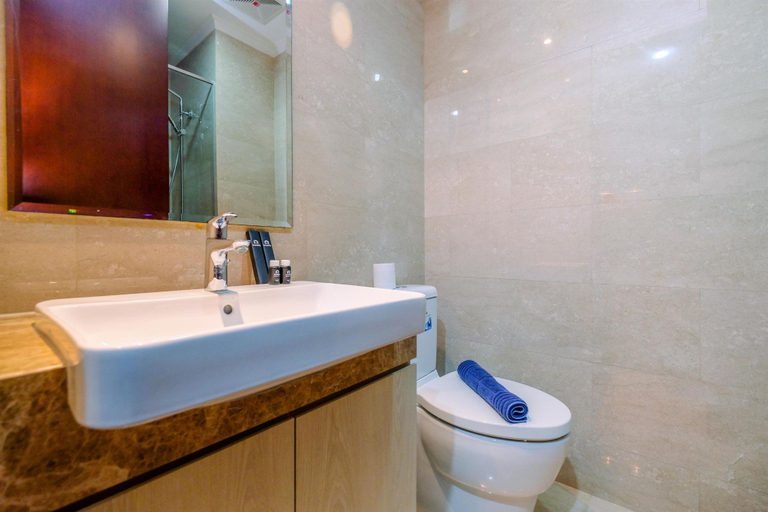 Bathroom 5, Strategic and Comfort Studio at Menteng Park Apartment By Travelio, Jakarta Pusat