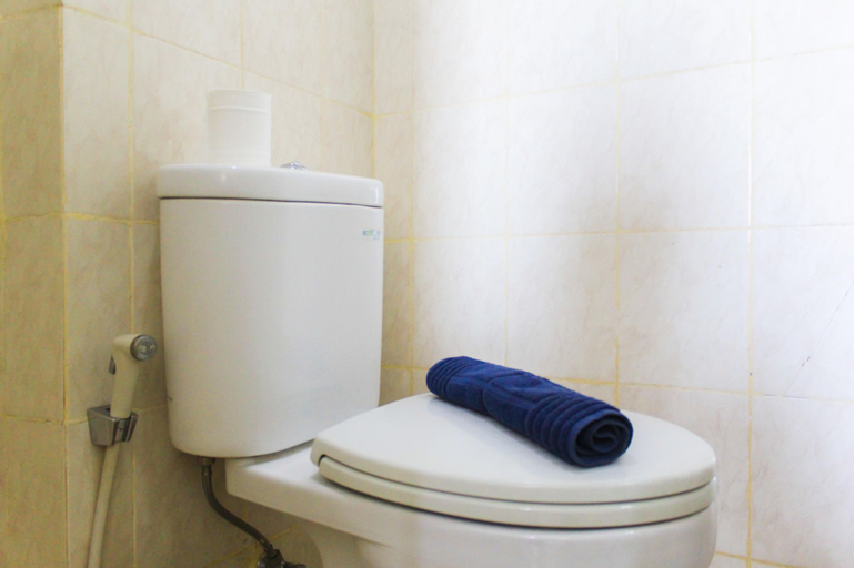 Bedroom 2, Comfy 2BR Apartment at Park View Condominium By Travelio, Depok
